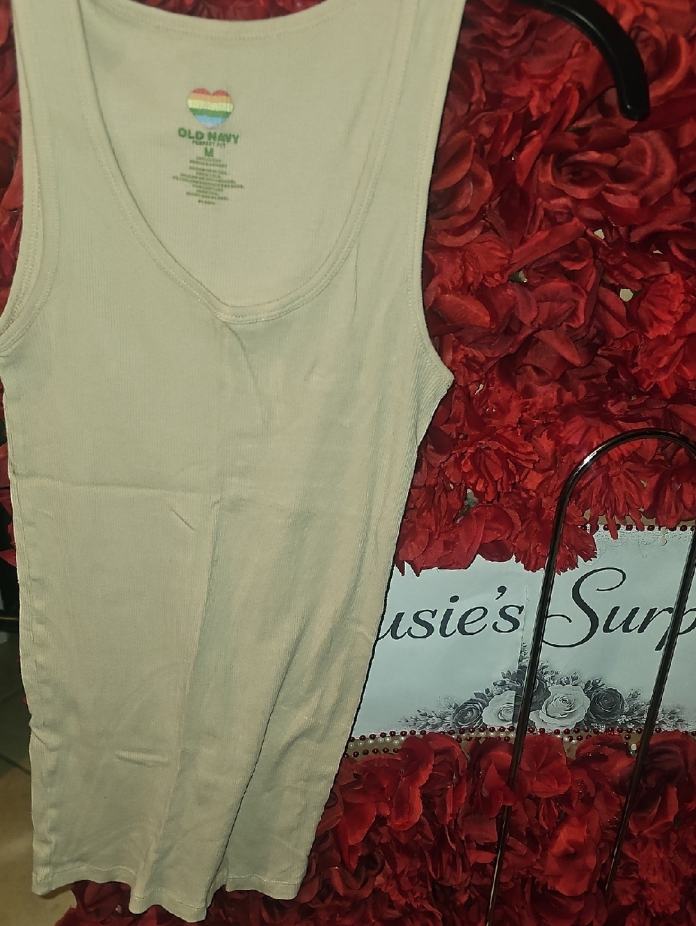 Old Navy Women's Tan Ribbed Scoop Neck Tank Size Medium